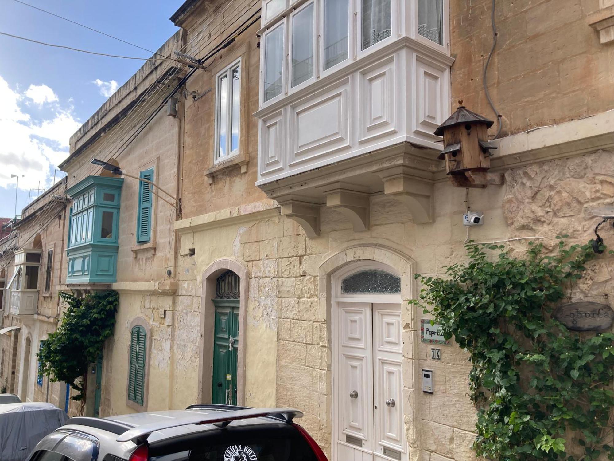 Апартаменты Charming Central Townhouse In Sliema By Assetflow Pro Экстерьер фото